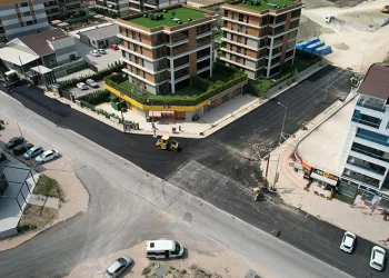 Nilüfer’de asfalt seferberliği devam ediyor