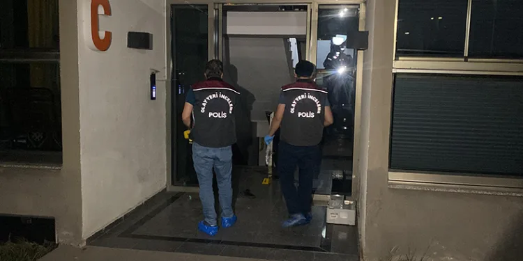 Tartıştığı kocasını bıçaklayarak öldürdü