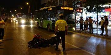 Motosikletin çarptığı hamile kadın ağır yaralandı