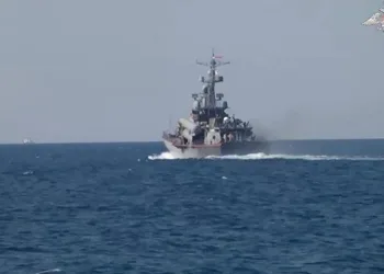 Rus savaş gemisi Karadeniz’de