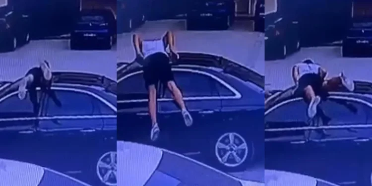 Bursa’da örümcek adam gibi sunroof’a girip çaldı