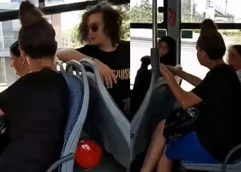 Tesettürlü kadına otobüste çirkin saldırı