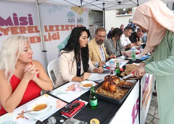 Misi’de yerel lezzetler yarıştı