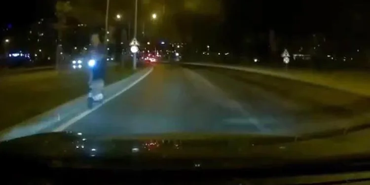 Scooter ile tersten giden genç faciaya davetiye çıkardı
