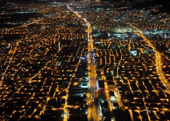Ankara yolunda gece mesaisi sürüyor