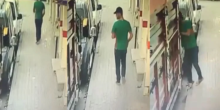 Yürürken fark ettiği telefonu kaşla göz arasında çaldı