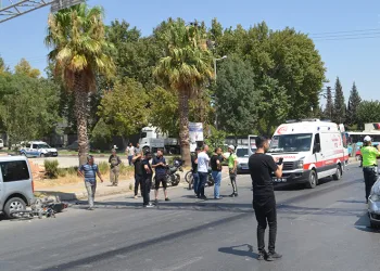 Polisin ‘dur’ ihtarına uymadılar kaza yaptılar