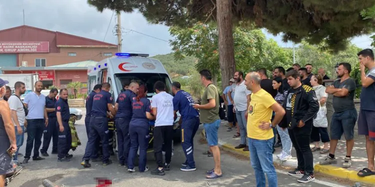 Erdek’te otomobil ile motosiklet çarpıştı
