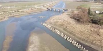Tarihi Çakmak Hattı’nı otlar sardı