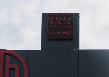 Termometreler 47 dereceyi gösterdi