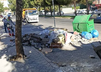 Kahramanmaraş’ta inşaat atıkları temizleniyor