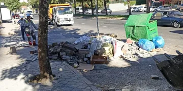 Kahramanmaraş’ta inşaat atıkları temizleniyor