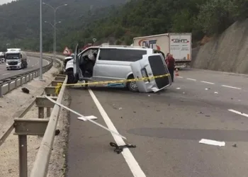 Düğün dönüşü feci kaza