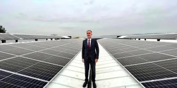 Enerjisini güneşten alan tesis