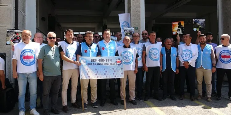 Yangında dövülen itfaiyeci için destek