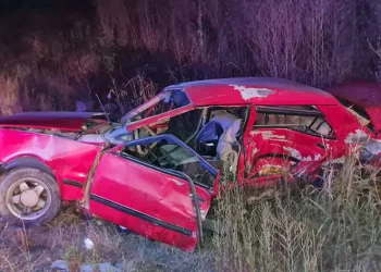 Otomobillerin çarpışması sonucu 5 kişi yaralandı