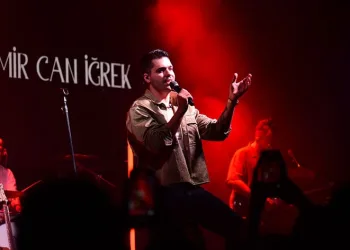 Şarkının başına gelmeyen kalmadı