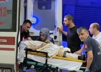 Bursa’da genç, arkadaşını pencereden attı
