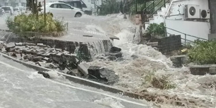 Samsun’da yollar göle döndü