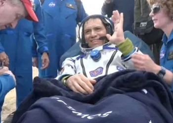NASA astronotu tarihe geçti
