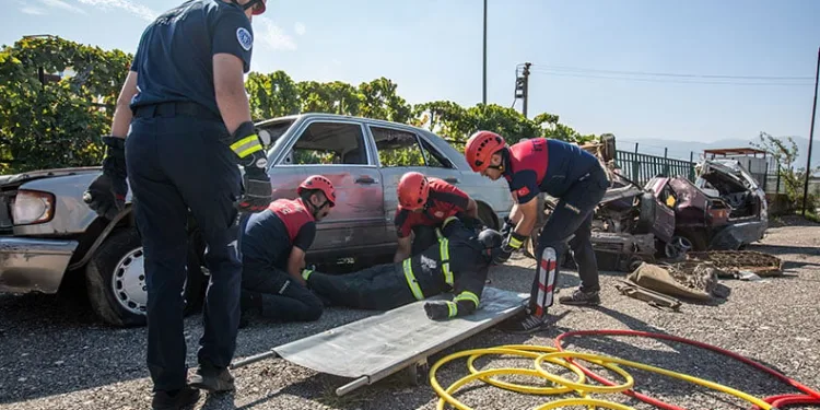 İtfaiyenin her eğitimi gerçek gibi tatbikat
