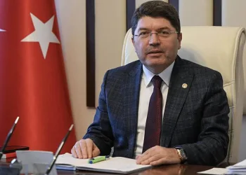 “Hedefimiz yeni anayasaya milletimizi kavuşturmak”