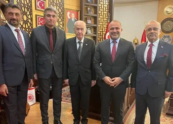 MHP’li başkanlar, Bahçeli’yi ziyaret etti