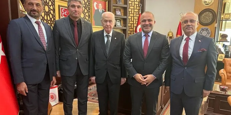 MHP’li başkanlar, Bahçeli’yi ziyaret etti