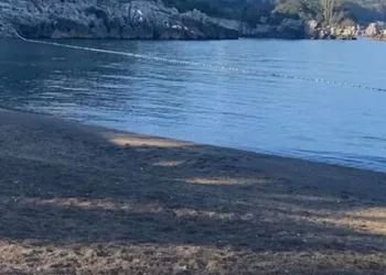 Sezon bitti plaj boşaldı