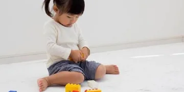 Çocukların oturma pozisyonuna dikkat