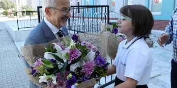 Başkan Erdem’den miniklere sürpriz