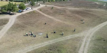 Haftada 100 ton çöp toplanıyor