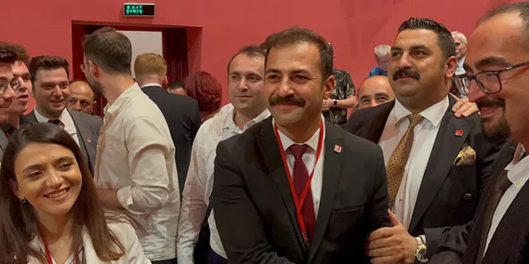 CHP Eskişehir İl Başkanı Av. Talat Yalaz oldu