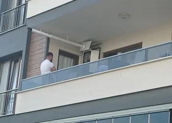 Kombi bomba gibi patladı