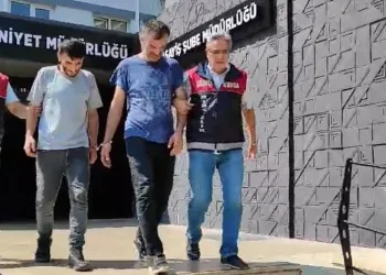 Önce köpekle oynadı, sonra soygun yaptı