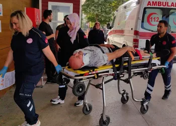 Bursa’da otomobil ile motosikletin kazası