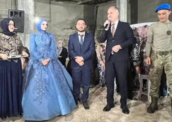 Asker kardeşten ağabeyine nişan sürprizi