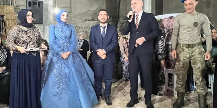 Asker kardeşten ağabeyine nişan sürprizi