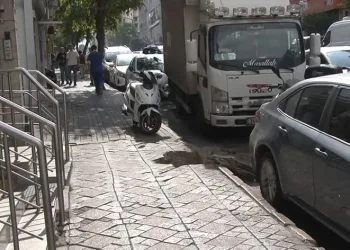 Gaza fazla basan sürücü başka bir aracın üzerine çıkt