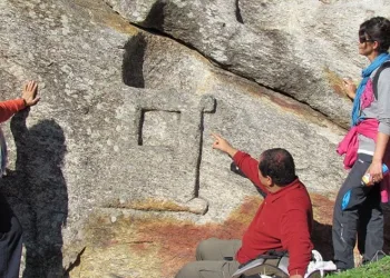 Tarih öncesi dönemlerin geçit, Latmos