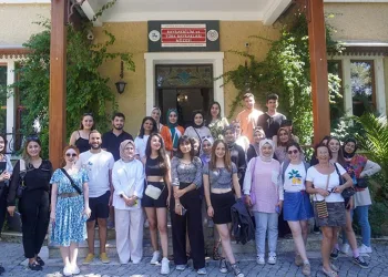 Depremzede gençler Buca’da moral depoladı
