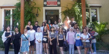 Depremzede gençler Buca’da moral depoladı
