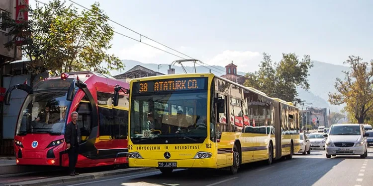 Bursa’da okula ulaşım ilk 3 gün ücretsiz
