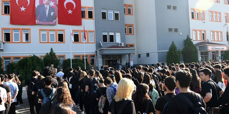 Dündar’dan gençlere teknoloji vurgusu