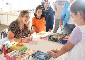 Gemlik Kitap Limanı devam ediyor