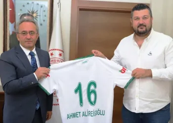 Bursaspor’dan İl Milli Eğitim Müdürlüğü’nü ziyaret