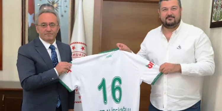 Bursaspor’dan İl Milli Eğitim Müdürlüğü’nü ziyaret