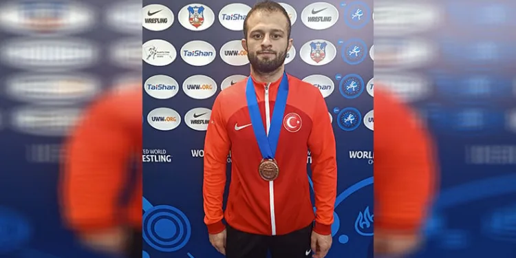 Enes Başar, bronz madalya kazandı