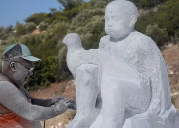 Neopolis’te mermer bloklar şekillenmeye başladı