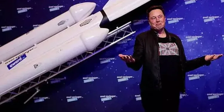 SpaceX Türkçe bilen personel arıyor